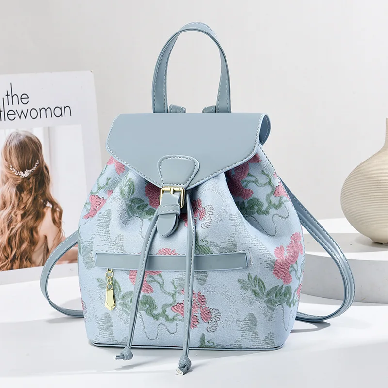 Fashion Backpack Women - 새로운 Femal 배낭 캐주얼 패션 자수