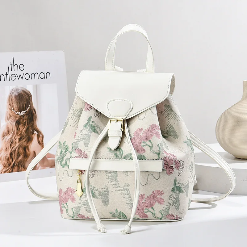 새로운 Femal 배낭 캐주얼 패션 자수 PU 소재 여 - Fashion Backpack Women 리뷰 및 가격